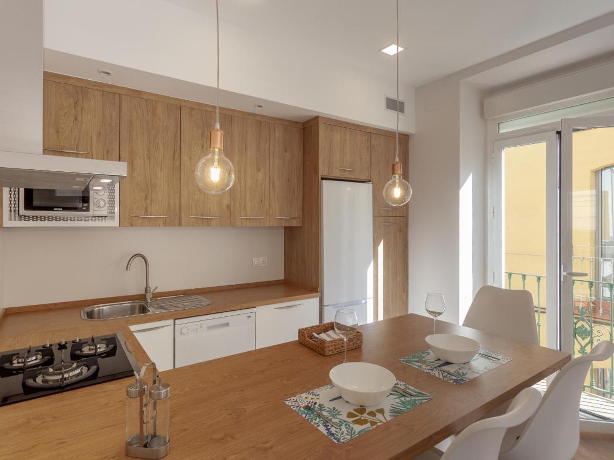 Rd Aparcamiento Incluido Triana Luminoso Comodo 2bd 2bth Appartement